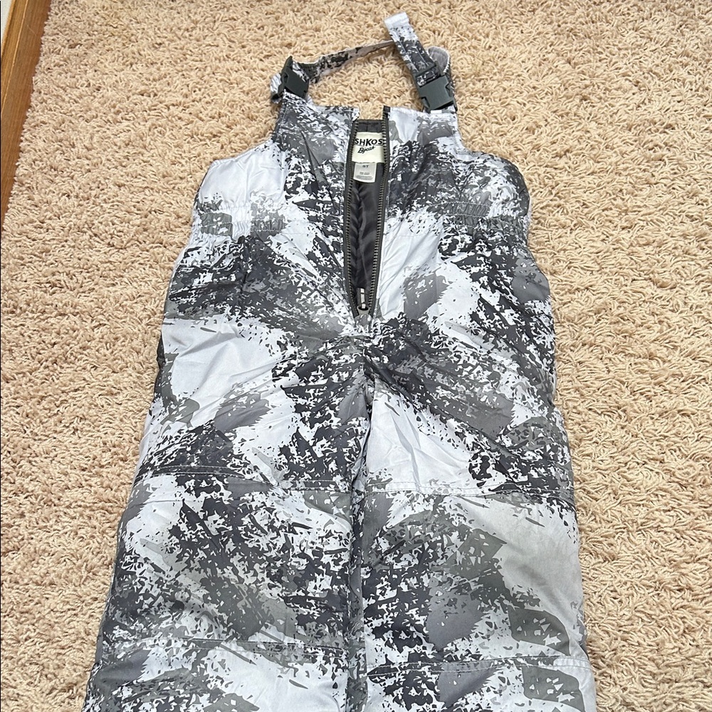 OshKosh B'gosh Black and Gray Puffer Coat with Insulated Snow Bibs - Picture 5 of 6